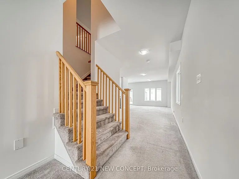 170 Diana Dr — Photo 5