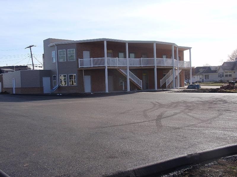1st image of 206 Kroeger Ave