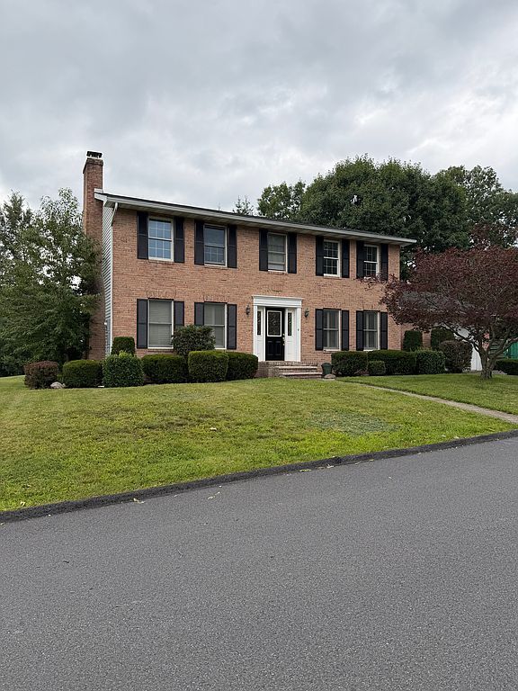 105 Belair Dr - Property Image