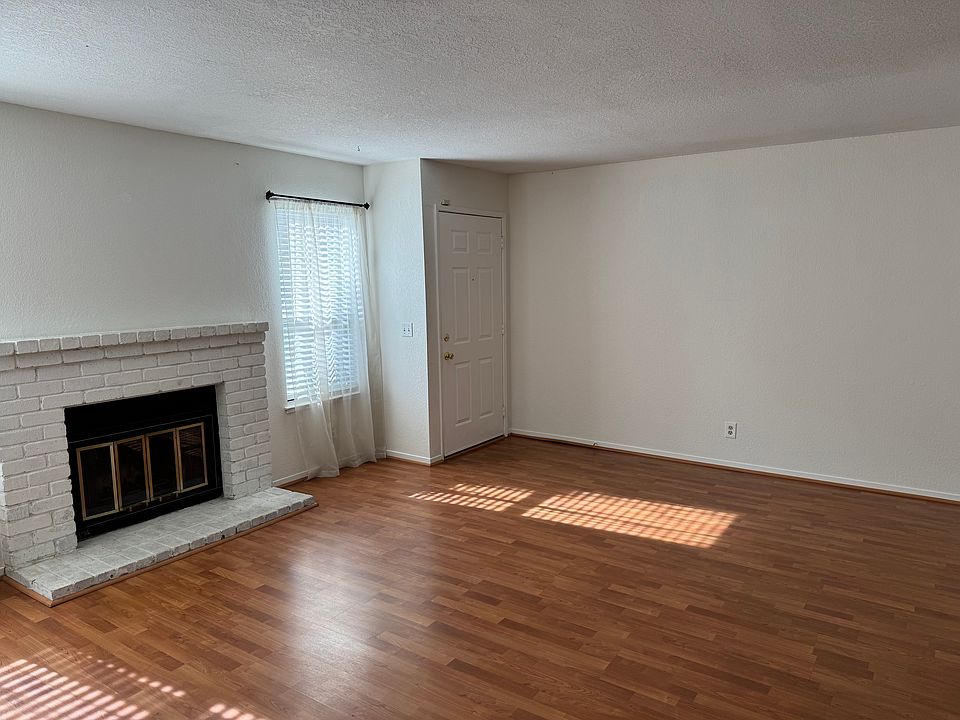 1st image of 9159 Newhall Dr APT 86