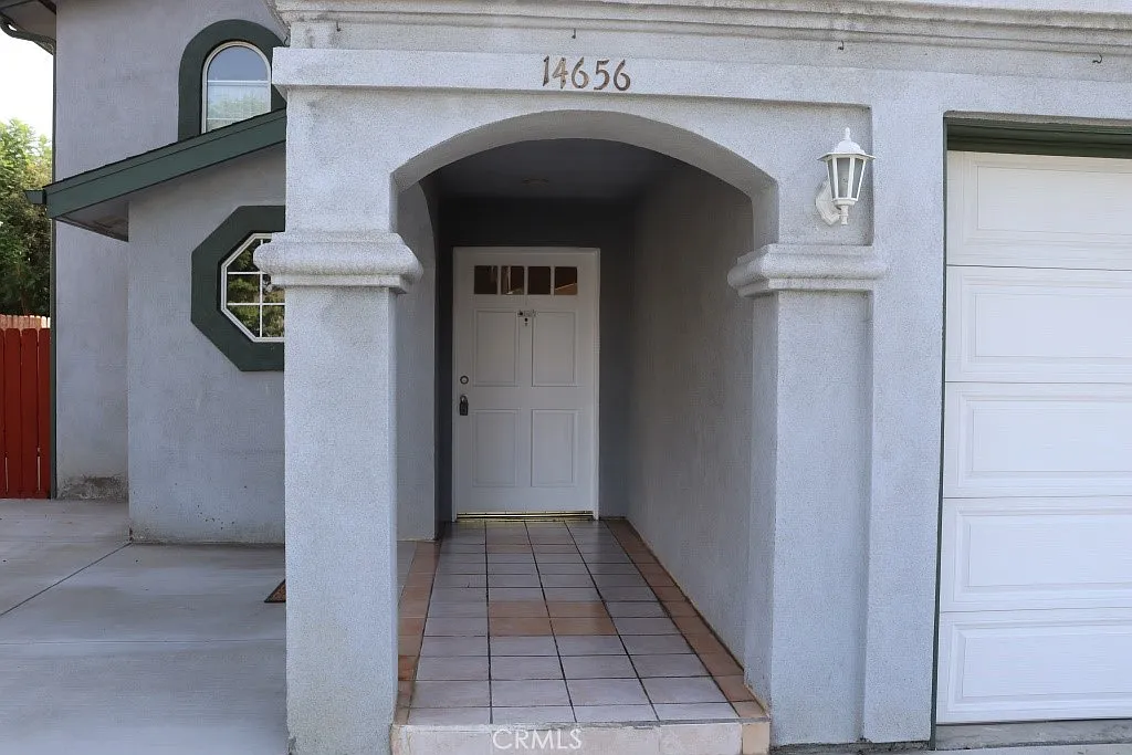 4 bed, 1879 sqft, $4,795 — Photo 2