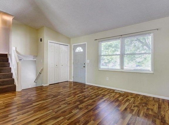 3rd image of 1092 Pacific Ct