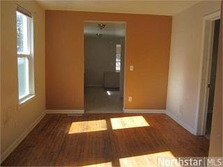 3rd image of 871 Woodbridge St
