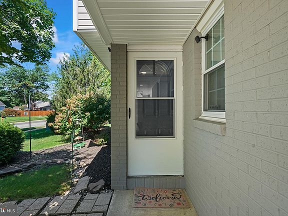 2nd image of 5 Glascow Rd