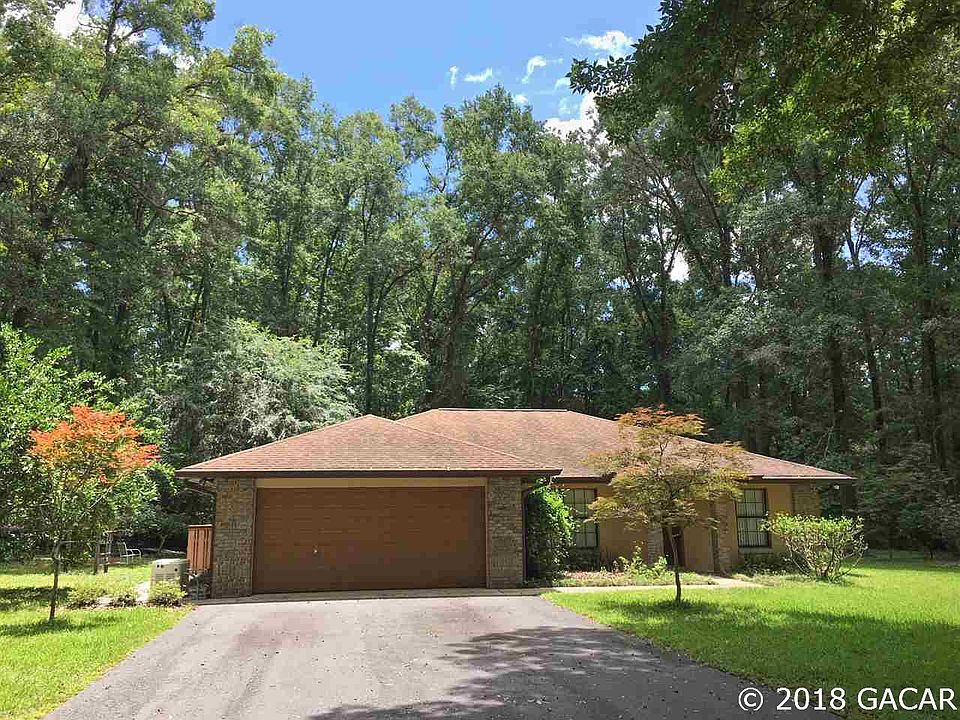 1st image of 403 SW Woodland Ave