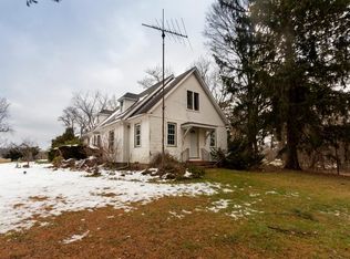 7397 E Emery Rd, New Carlisle, IN 46552