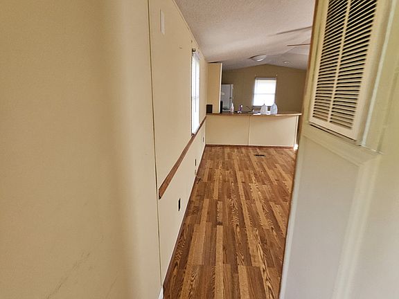 5th image of 302 Chapel St #302