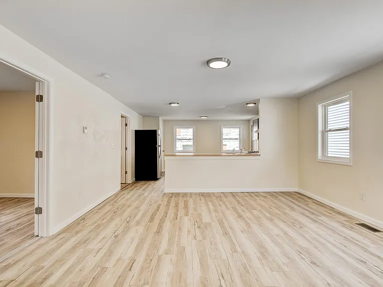 1002 Park St — Photo 6