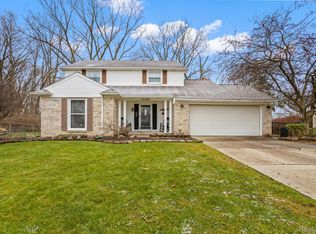 14438 Parklane St, Livonia, MI 48154