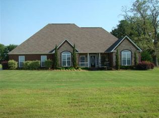 1014 High Meadow Dr, Mount Vernon, TX 75457