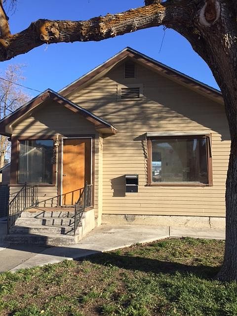 Front of the hosue