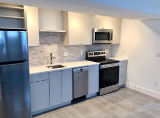 8 Dover St #8B, Cambridge, MA 02140