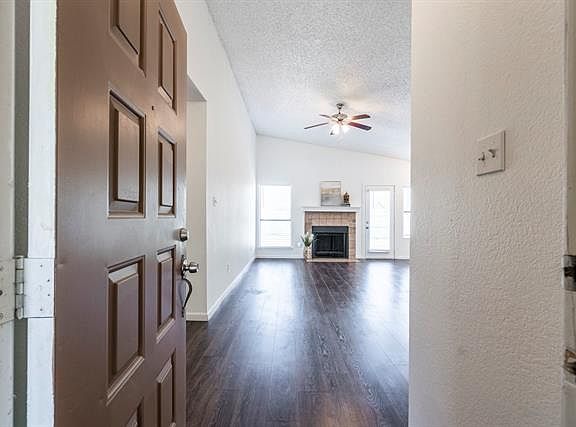 5th image of 9005 Gainsborough Ct