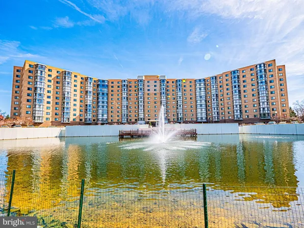 3330 N Leisure World Blvd Unit 5-1017, Silver Spring, MD 20906