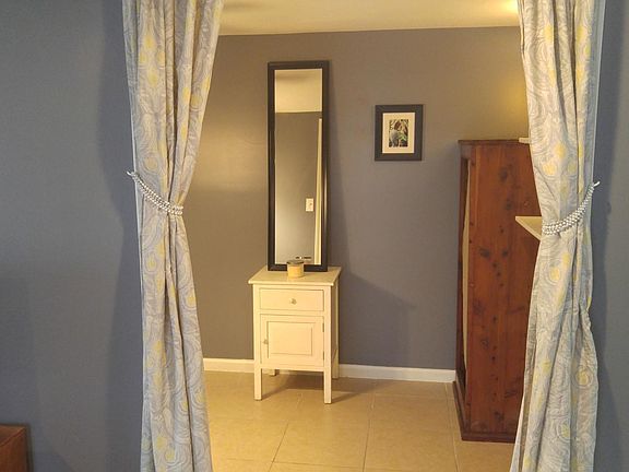 5th image of 4615 Dart St
