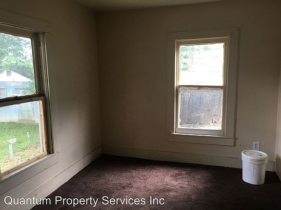 5th image of 2100 Emma St