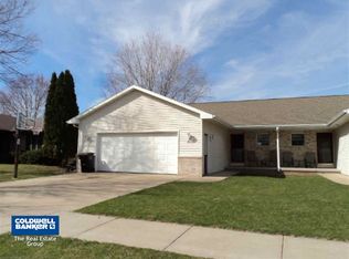 1632 E Tracia Ln, Appleton, WI 54911