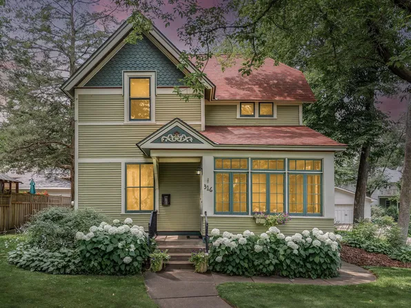 316 Holcombe St S, Stillwater, MN 55082