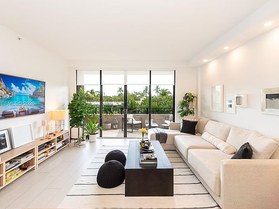 3rd image of 151 Crandon Blvd APT 241