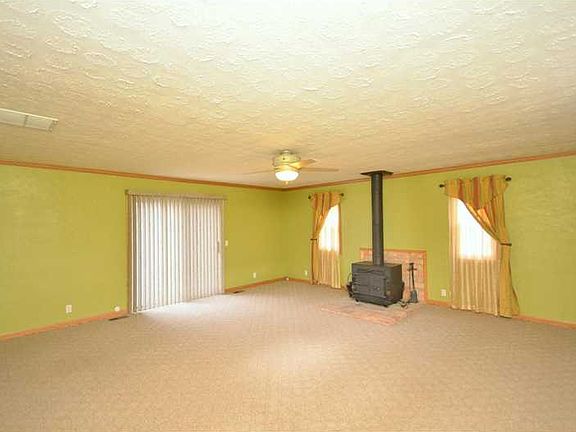 4th image of 42 Sleepy Hollow Ct