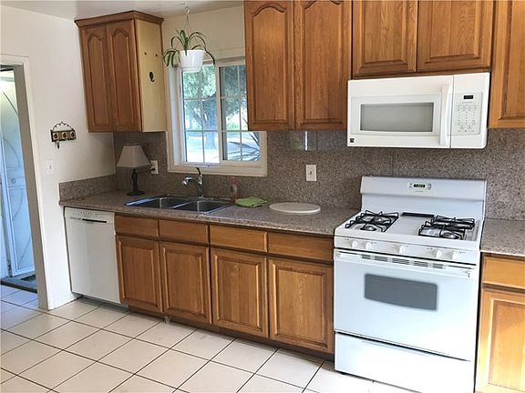 5th image of 5094 N G St
