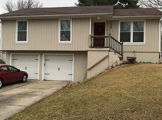 1008 NE 104th Ter, Kansas City, MO 64155