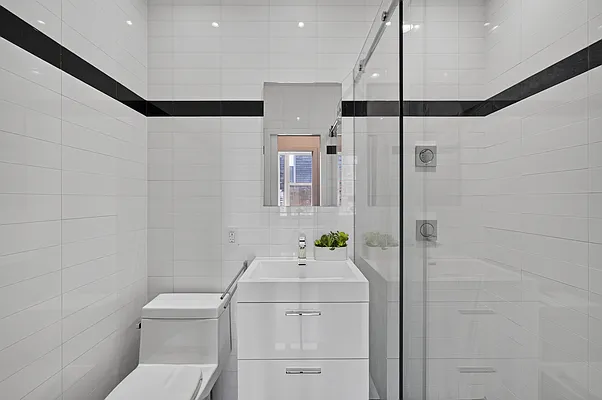 Bathroom, photo 1