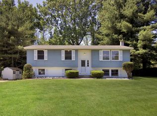 57 Lawrence Rd, Hyde Park, NY 12538