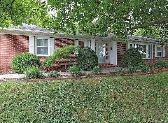 2nd image of 636 Highland Dr