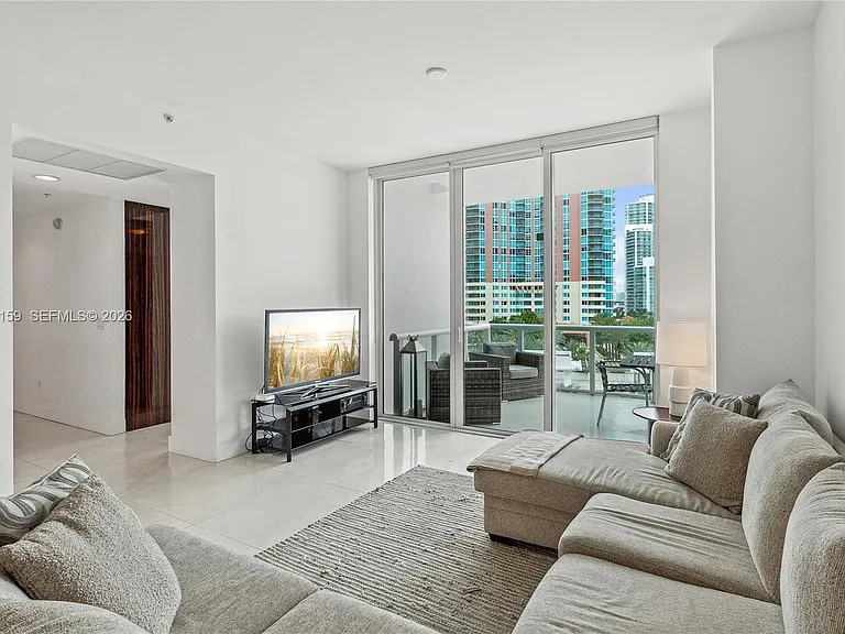 50 S Pointe Dr #805 — Photo 1