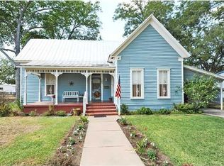 103 Mills St, Smithville, TX 78957