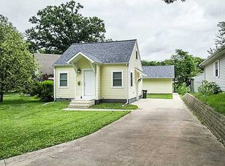 1140 12th St NE, Cedar Rapids, IA 52402