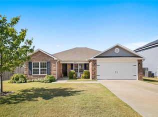 906 SW Loudon Dr, Bentonville, AR 72712
