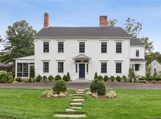 321 Collingwood Ave, Fairfield, CT 06825