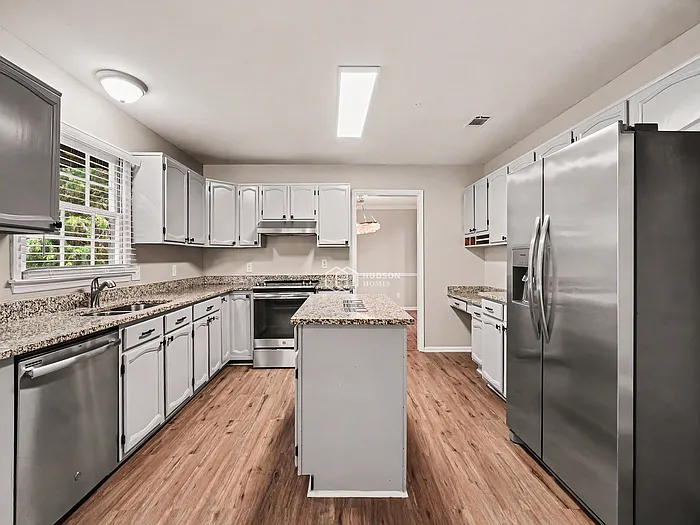 1209 Wynford Colony SW — Photo 5