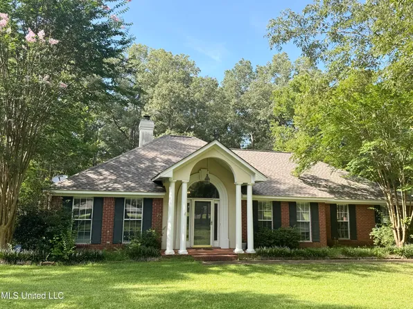 321 Wild Rose Ln, Brandon, MS 39047