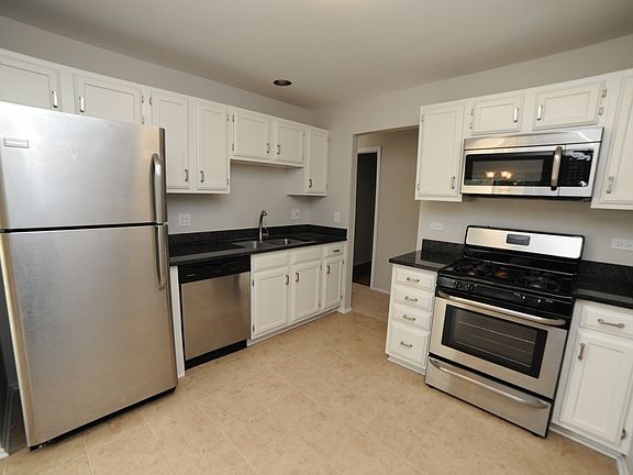 5th image of 2790 Glasgow Ct Unit W2