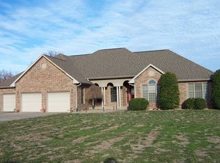 12410 E Outpost Cir, Nevada, MO 64772