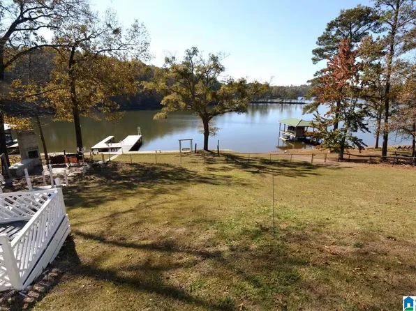 992 Clear Creek Dr, Alpine, AL 35014