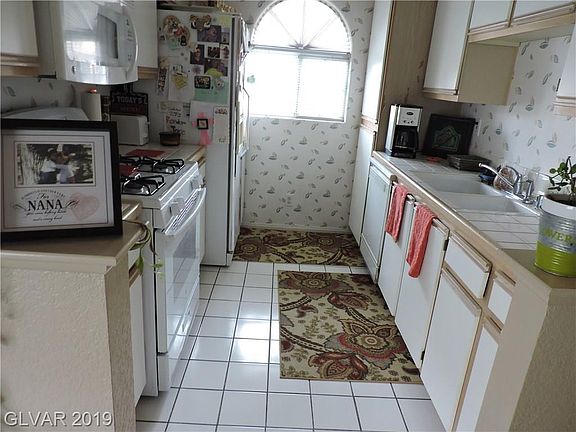 4th image of 6816 Elm Creek Dr Unit 201