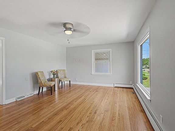 5th image of 2522 8th St
