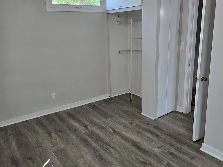 1093 Saint Paul St — Photo 8