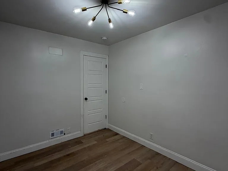 213 Sumner Ave #2 — Photo 6