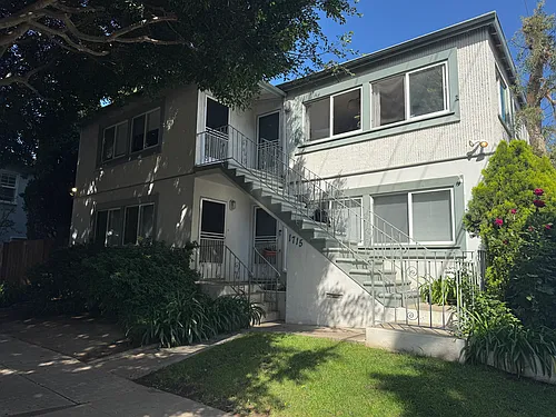 1715 California Ave #B Photo 1
