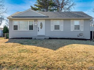 10738 Saint Cosmas Ln, Saint Ann, MO