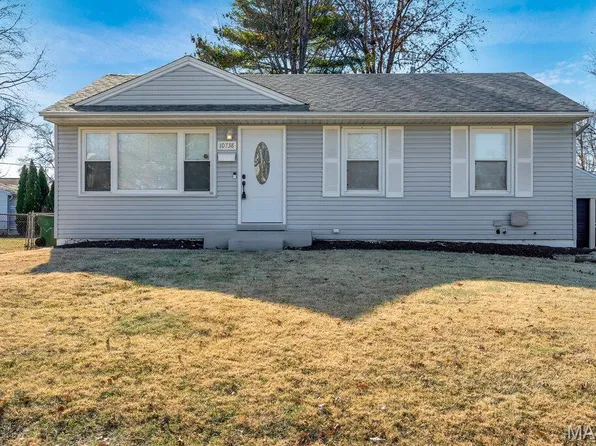 10738 Saint Cosmas Ln, Saint Ann, MO 63074