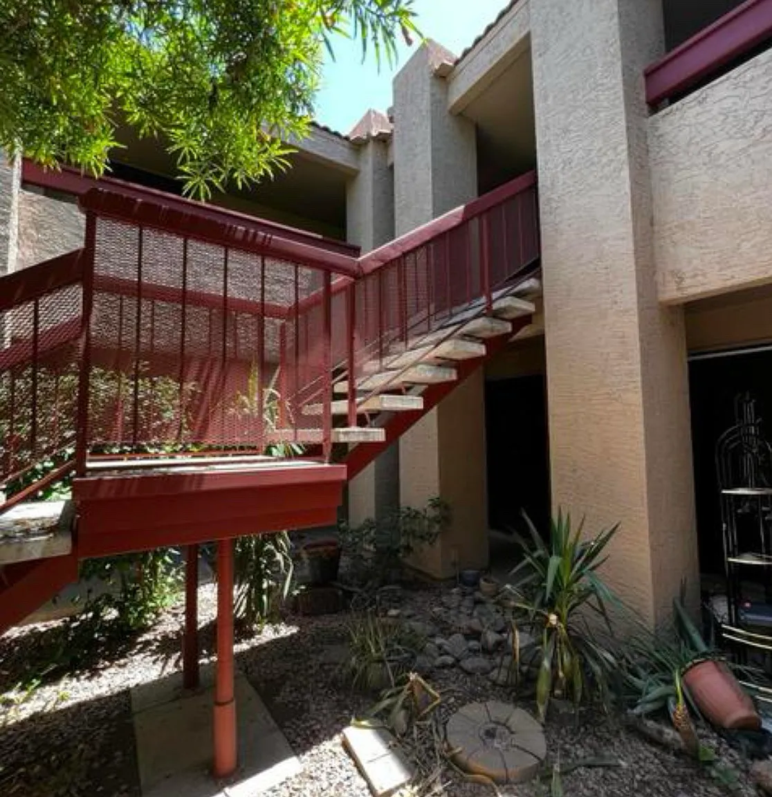 2 bed, 911 sqft, $1,190 — Photo 1