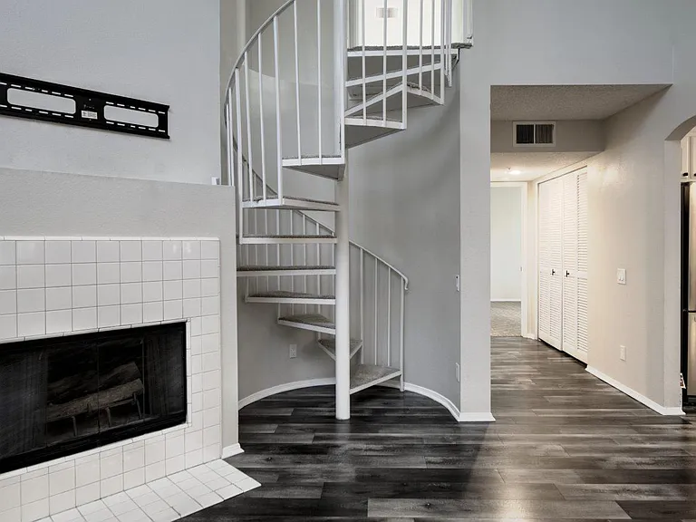 3119 E Genoa Ct #A — Photo 8