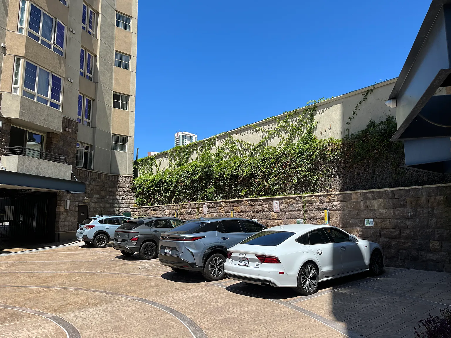 1 bed, 720 sqft, $2,495 — Photo 3