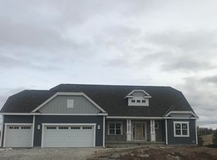 10014 S 31st St, Franklin, WI 53132